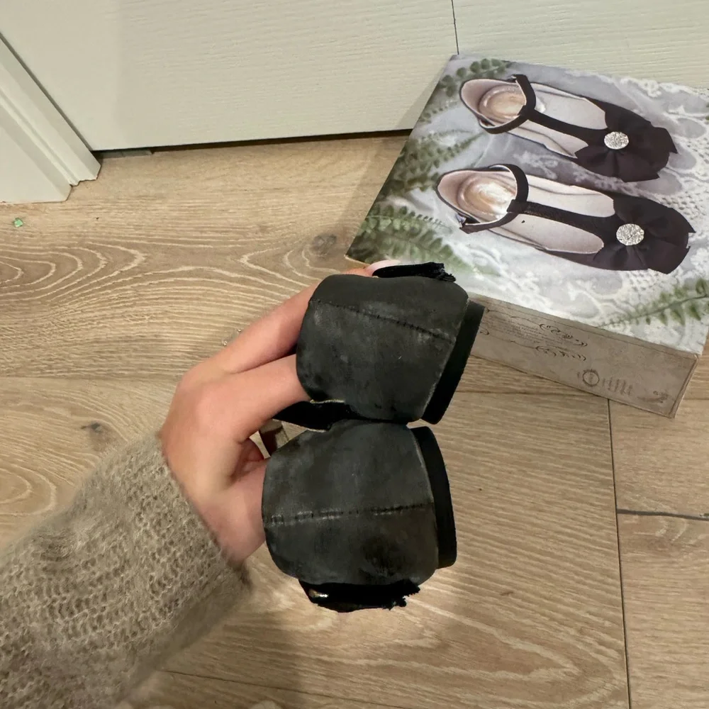 Girls shoes - Picture 5 of 7